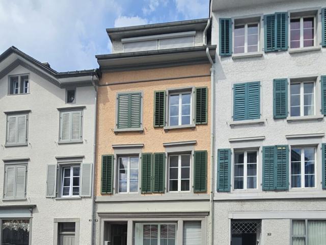 Mehrfamilienhaus kaufen in Glarus
