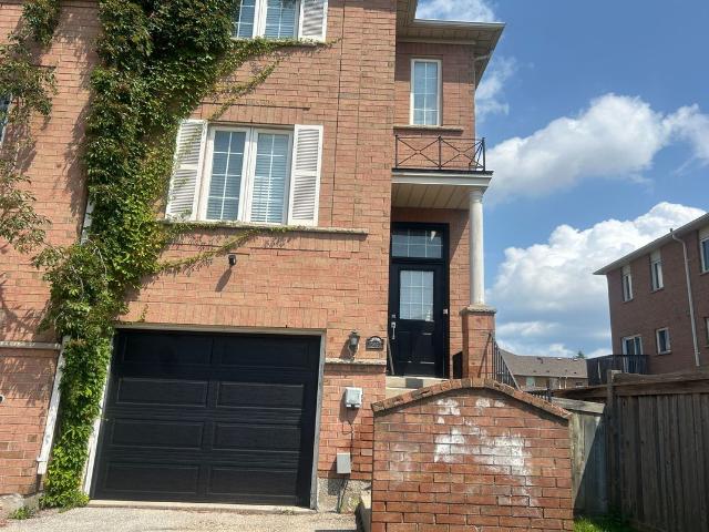 House for rent in Oakville, Ontario