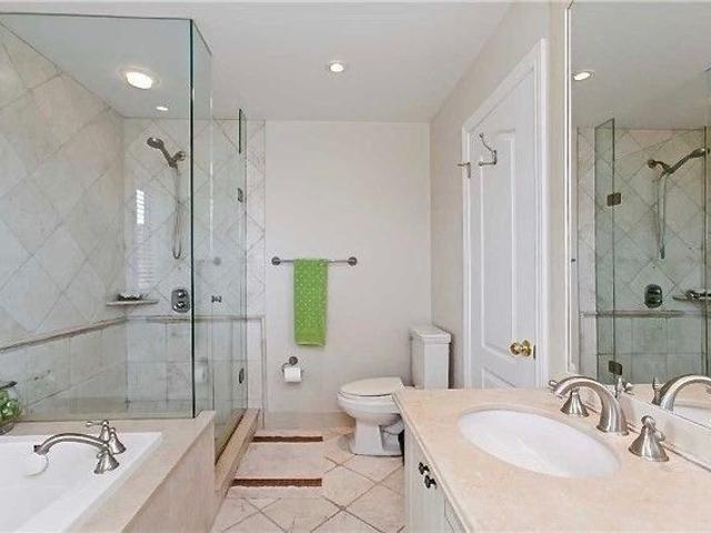 House for rent in Oakville