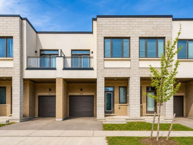 House for rent in Oakville, Ontario