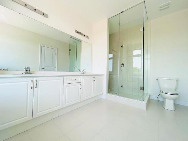 House for rent in Oakville