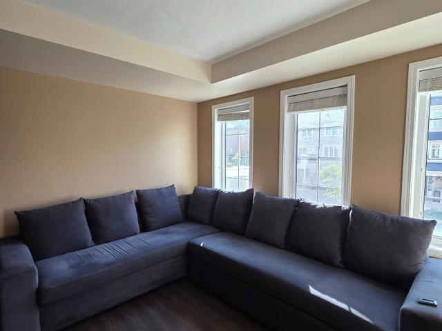 House for rent in Oakville House for rent in Oakville