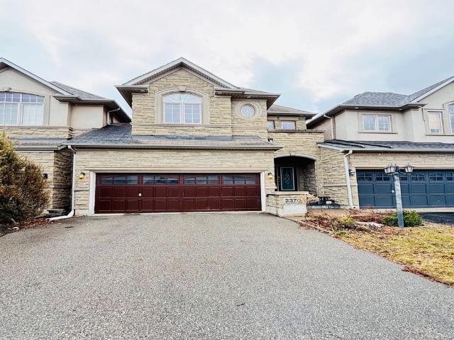 House for rent in Oakville, Golden Horseshoe