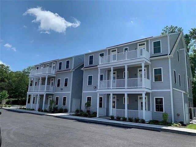 Condo for sale in Johnston, Rhode Island