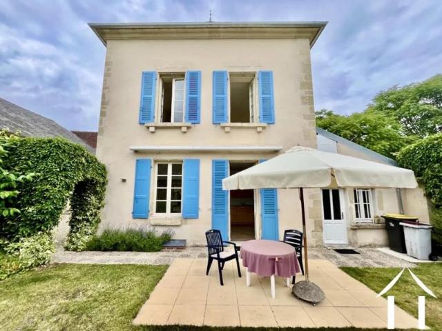 Maison vente à Avallon, Ancy-le-franc