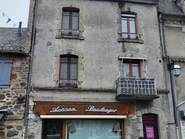 Maison vente à Mauriac, Riom-ès-montagnes