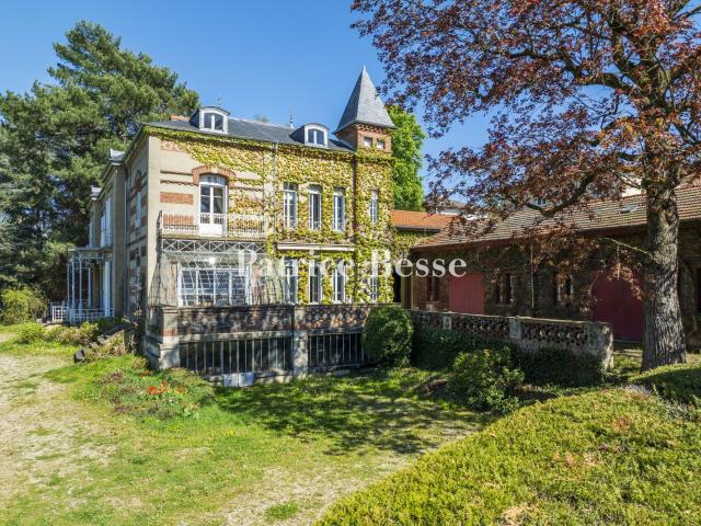 Maison vente à Saint-Étienne, L'etrat