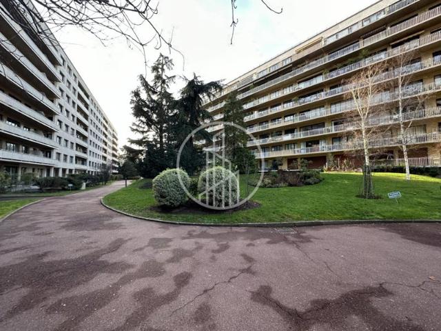 Appartement location à France métropolitaine, Suresnes