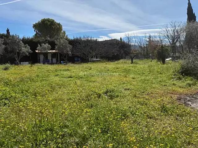 Terrain location à Marseille, Aubagne