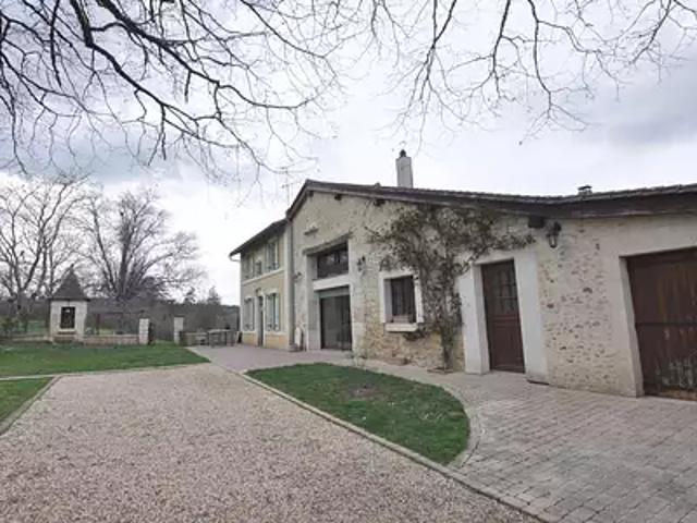 Maison vente à Angoulême, Aubeterre-sur-dronne
