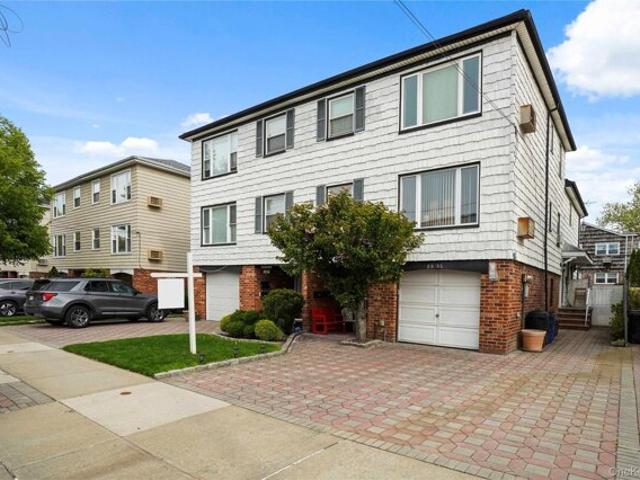 House for sale in Queens, Arverne