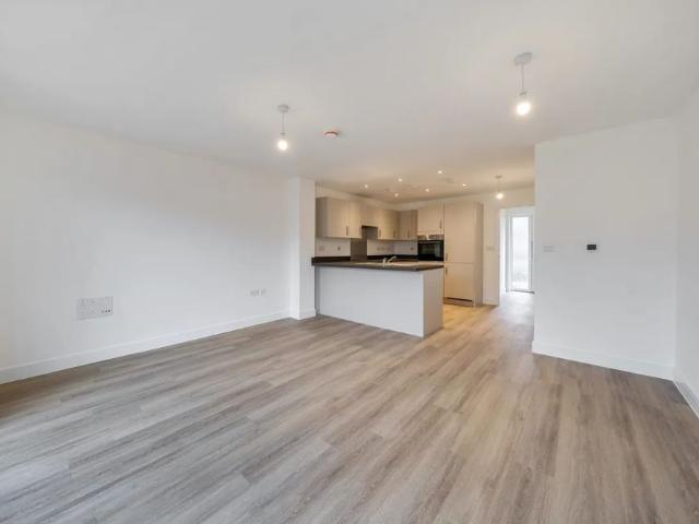 Townhouse for rent in Chilton, Chelmondiston
