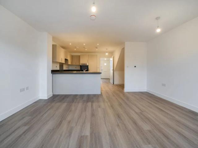 Townhouse for rent in Chilton, Chelmondiston