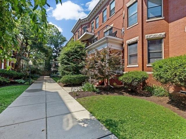 Condo for sale in Brookline