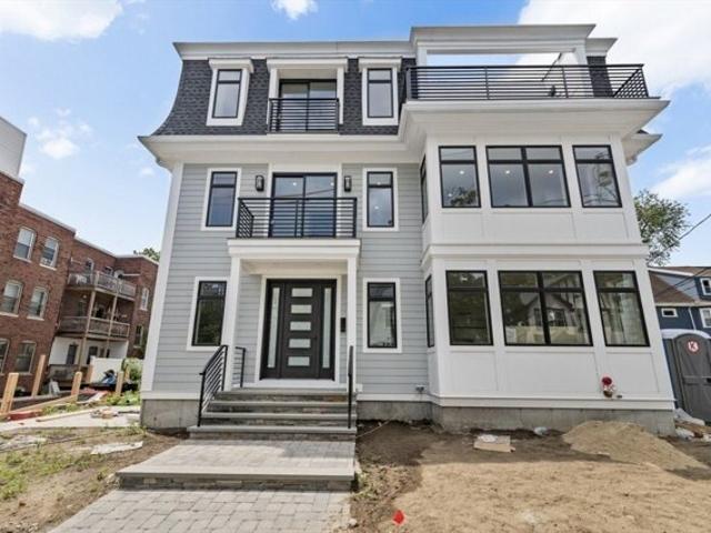 Condo for sale in Brookline