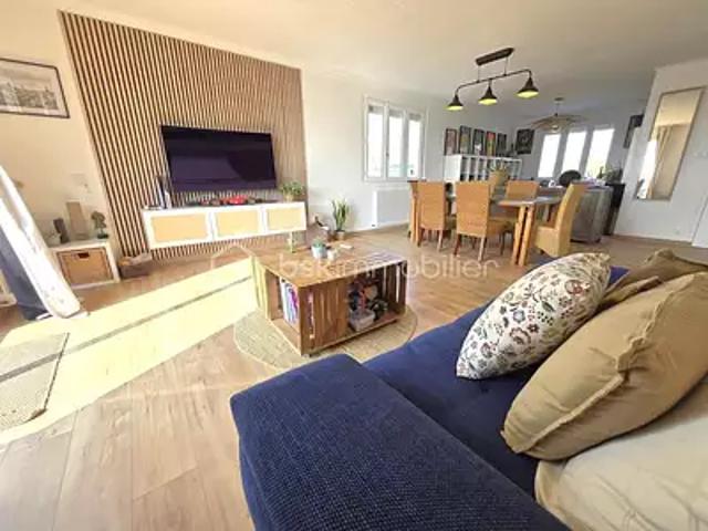 Maison vente à Le Portail, Aucaleuc