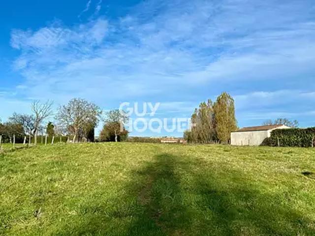Terrain vente à Fontenay-le-Comte, Chaix