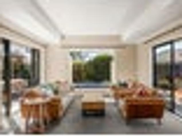 House for sale in Chaslands, Canterbury