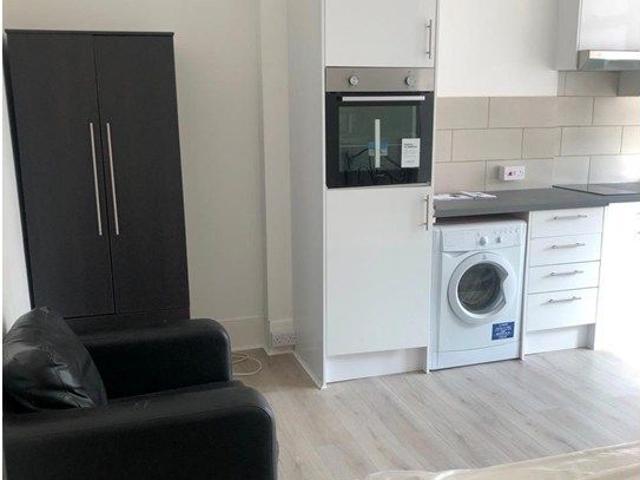 Studio for rent in London Borough of Croydon, South Norwood