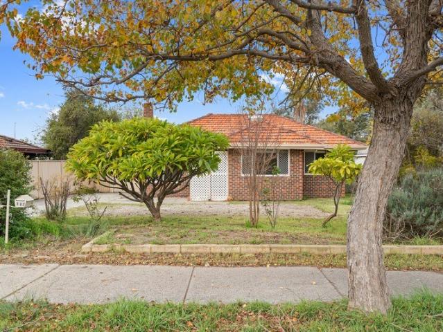 House for sale in Cloverdale, Western Australia