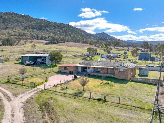 House for sale in Tamworth, New South Wales