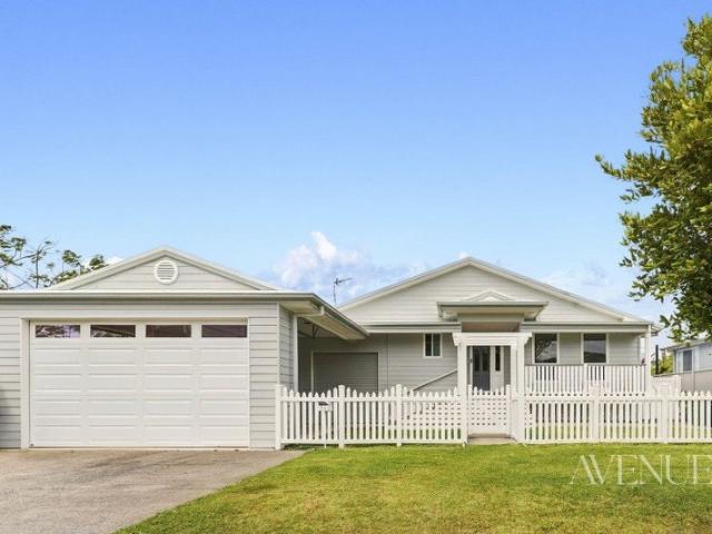 House for sale in Hope Island, Gold Coast City