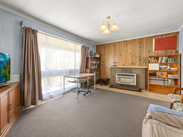 Cottage for sale in Camerons Creek, Victoria