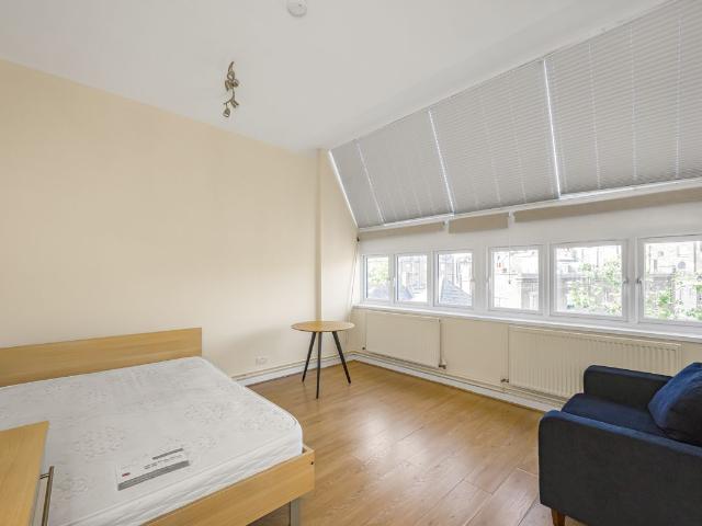 Studio for rent in Chalk Farm, Primrose Hill