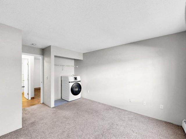 Apartment for rent in Hennepin, Minnesota