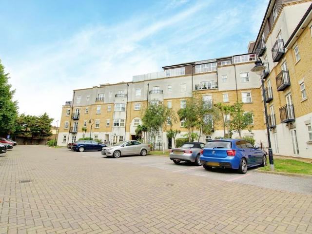 House for rent in Kursaal Estate, Alton Barnes