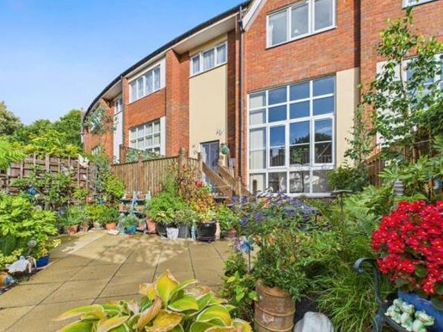 House for sale in Key Street, Suffolk