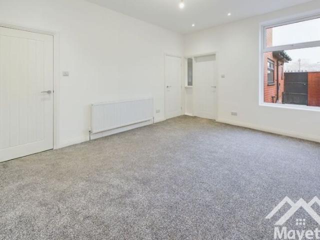 House for rent in Queen's Park, Blackburn