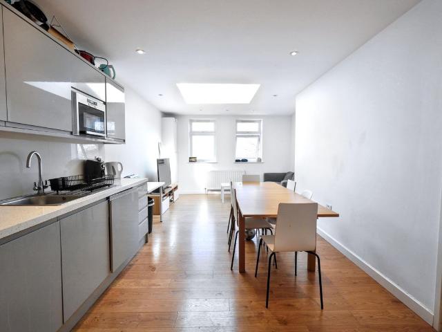 Apartment for rent in Hendon Central, The Hyde