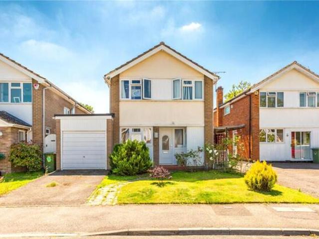 House for sale in Ascot
