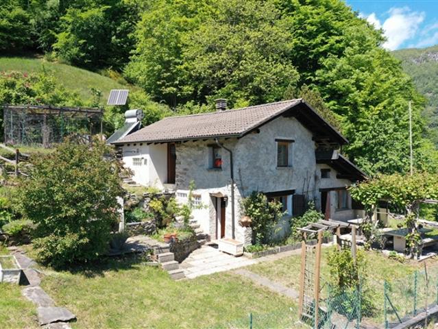 Zweifamilienhaus kaufen in Mergoscia, Tessin