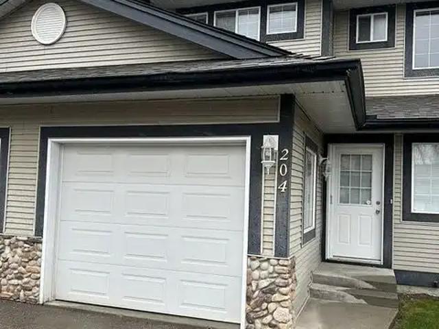 House for rent in Chestermere, Alberta