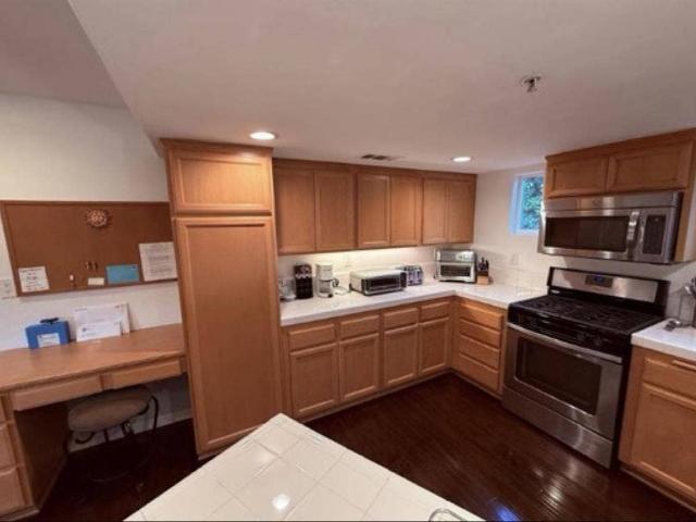 Room for rent in San Luis Obispo, California