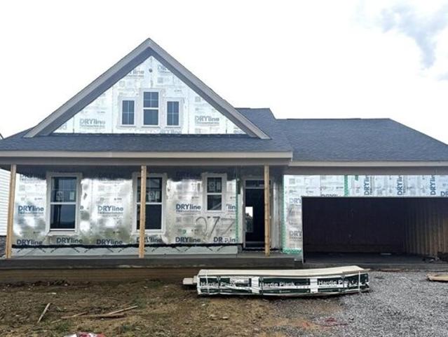 House for sale in Henryville