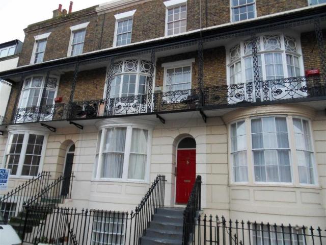 Apartment for rent in East Cliff, Acol