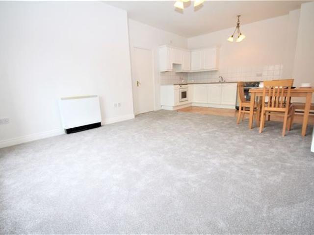 Apartment to rent in Bluebell, North Tipperary