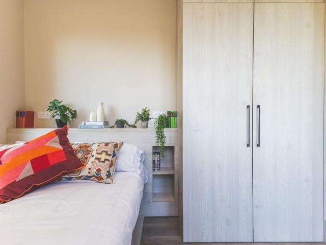 Room for rent in Southfields, Greater London