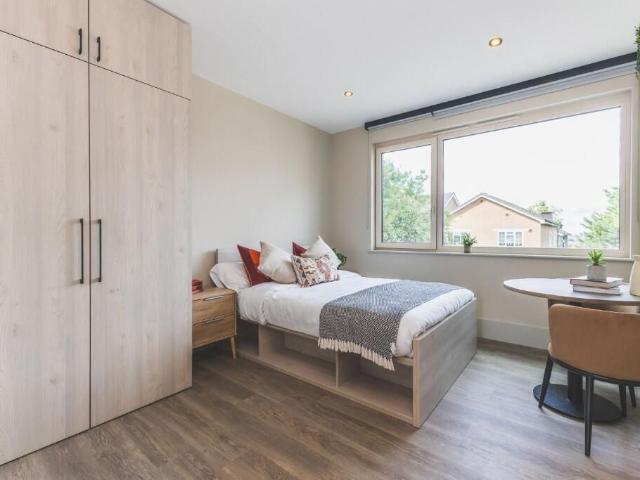 Room for rent in Southfields, Greater London