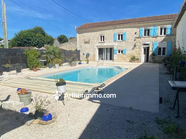 Maison vente à Saint-Jean-d'Angély, Nouvelle-Aquitaine