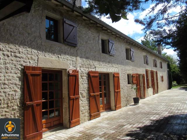 Maison vente à Saint-Jean-d'Angély, Saint-martin-de-juillers