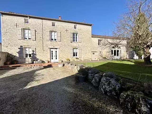 Maison vente à Confolens, Aunac