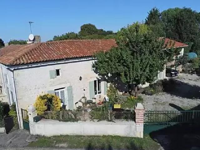 Maison vente à Confolens, Aunac