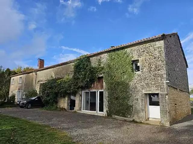Maison vente à Confolens, Aunac
