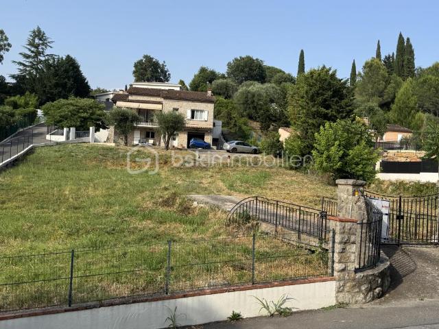 Terrain vente à Grasse, Auribeau-sur-siagne