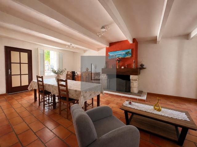 Maison vente à Marseille, Auriol