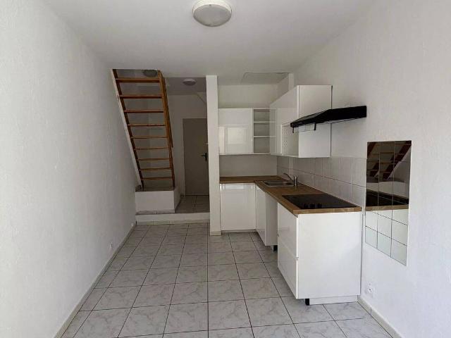 Appartement location à Lotissement Super Auriol-Sainte-Croix, Auriol